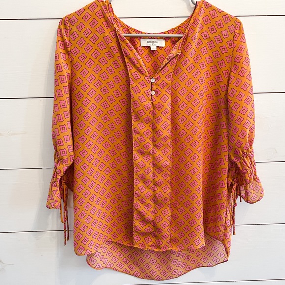 Umgee Tops - Umgee M blouse..super cute!